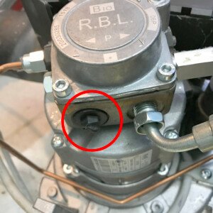 Boiler manufacturers insist on their boilers being commissioned when fitted. This image shows an example of why this is important; the oil supply hose was connected to the wrong port and a plastic plug had been left in. If left unnoticed this could have caused a major oil leak.
